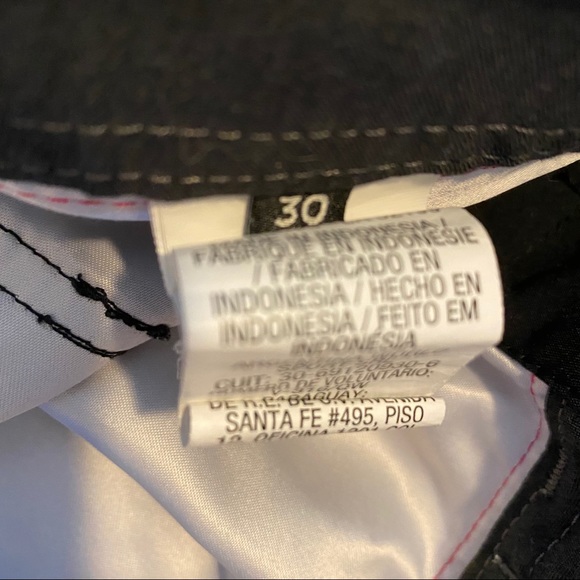 Quiksilver board shorts - Picture 8 of 9